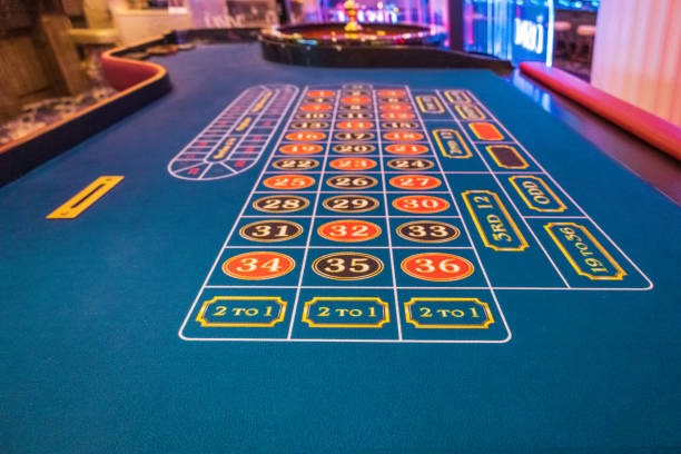 Mobile phone displaying Bingo game with deposit balance visible